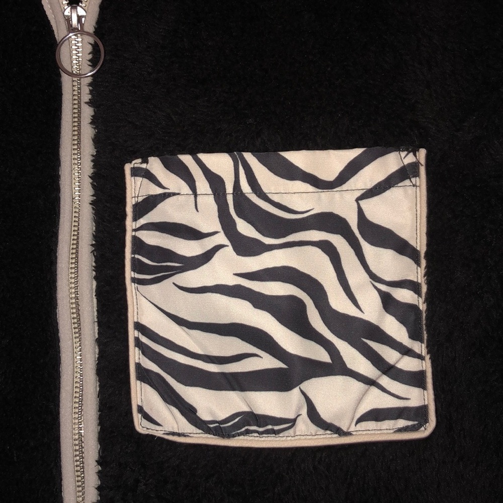 Divided Jacket - Picture 4 of 12